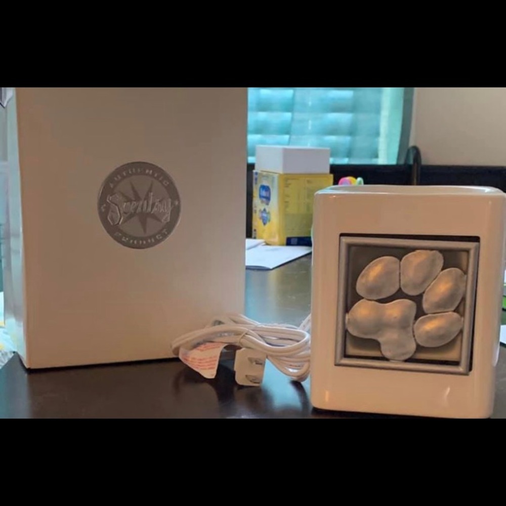 Scentsy pet warmer